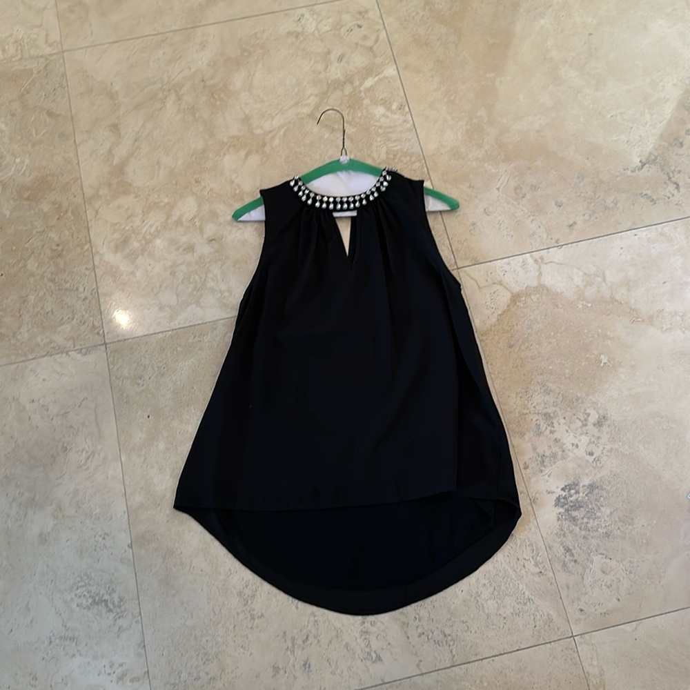 Blouse with Diamond collar